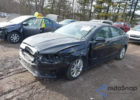 2019 Ford Fusion Hybrid Se z USA, uszkodzony, nr VIN 3FA6P0LU7KR195656